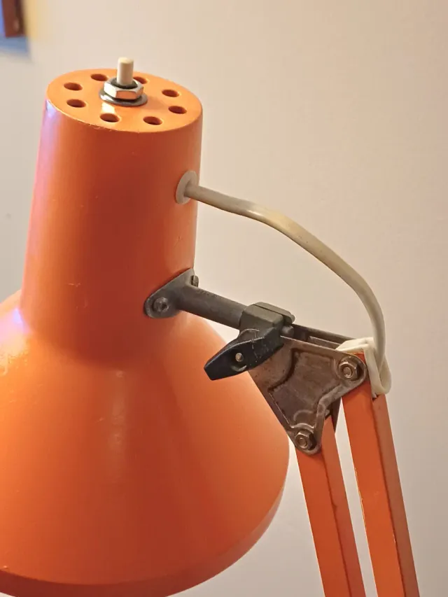 Lámpara flexo vintage naranja y gris