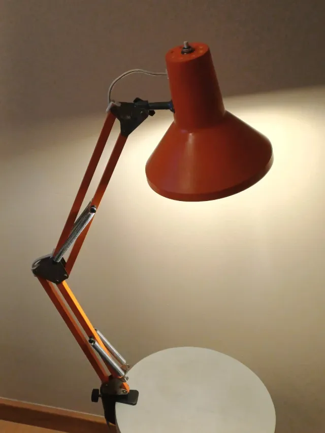 Lámpara flexo vintage naranja y gris
