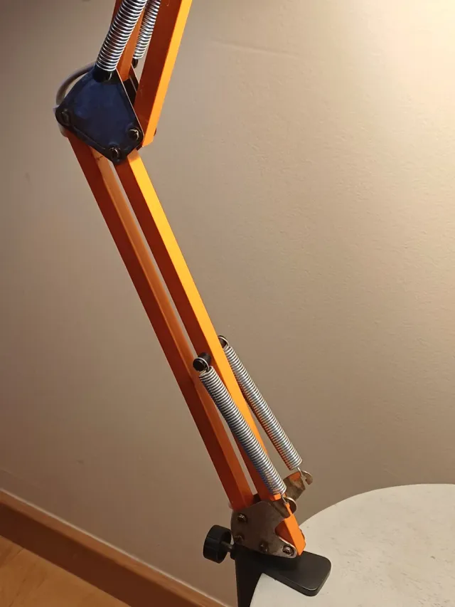 Lámpara flexo vintage naranja y gris