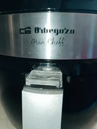 Freidora de aire negra