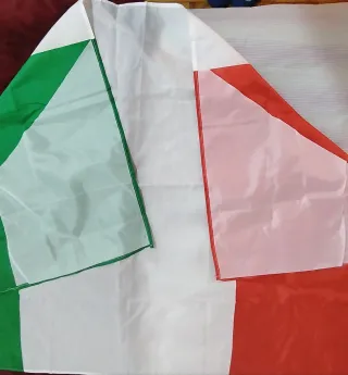 Bandiera italiana indossabile 150x90