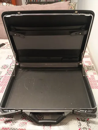 Maletín ejecutivo Samsonite con llave