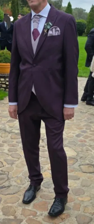 Traje de Novio/Padrino Morado