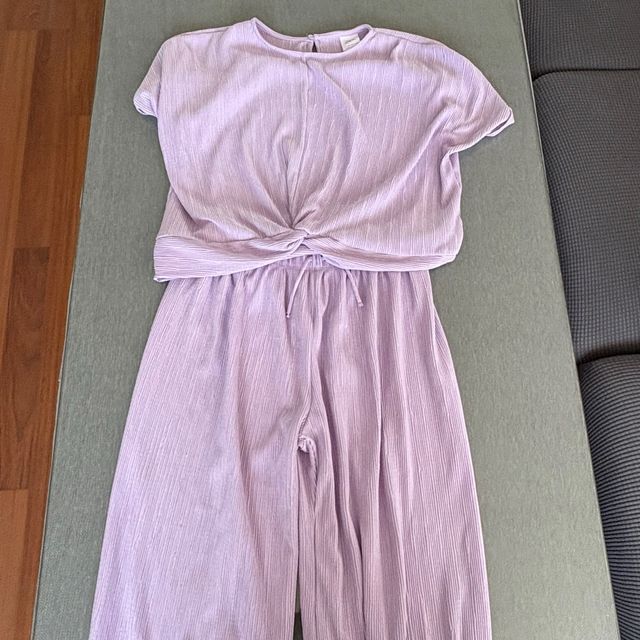 Conjunto Zara niña: camiseta y pantalón