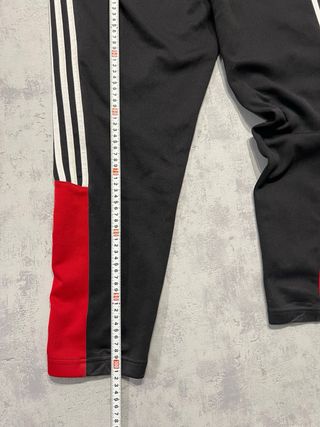 Chándal Adidas Negro y Rojo
