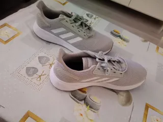 Zapatillas Adidas grises