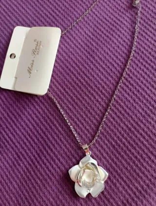 Colgante Flor plateado