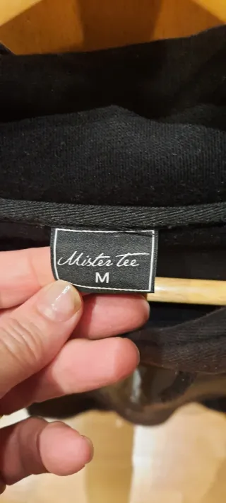 Sudadera Negra con Estampado