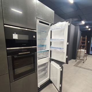 Mueble Cocina Exposición Madera y Mármol