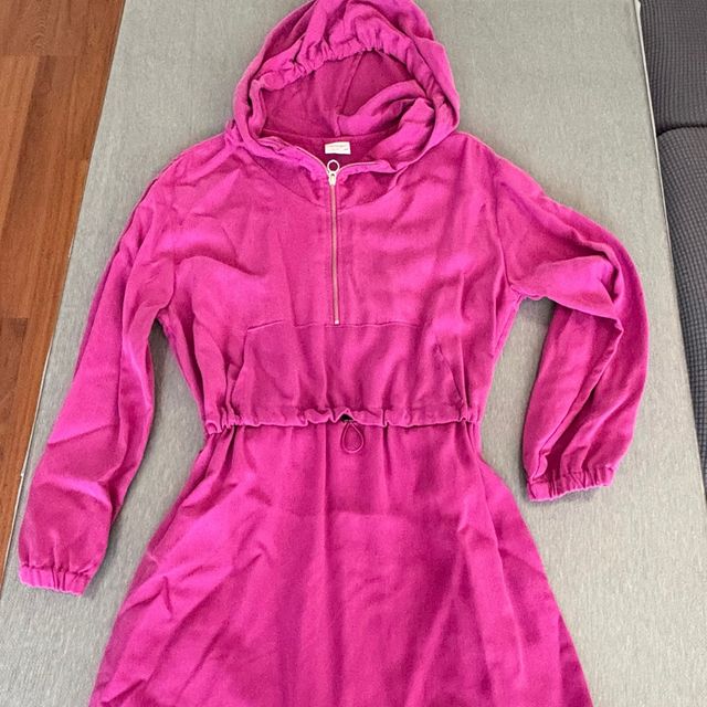 Vestido niña Zara con capucha