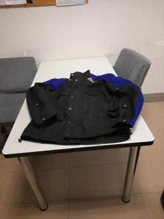 Chaqueta Moto Negra y Azul