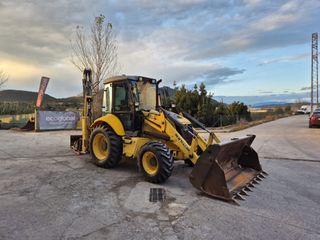 NEW HOLLAND LB110B TC