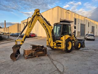 NEW HOLLAND LB110B TC