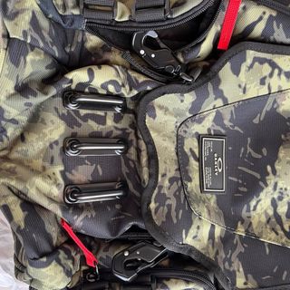 Mochila Oakley Bathroom Sink Camuflaje