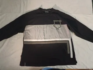 Camiseta Rocawear Manga Larga Negra y Gris