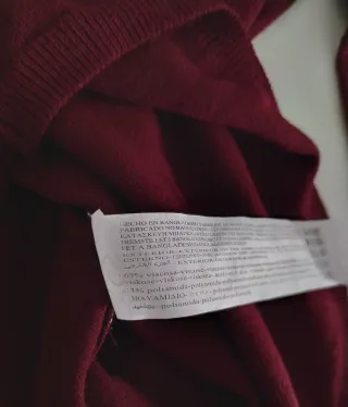 Jersey punto fino burdeos Stradivarius T.S