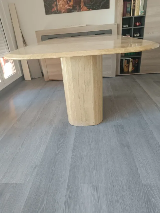 Mesa de salón de mármol beige