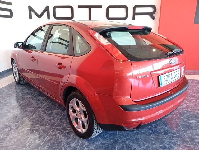 FORD FOCUS 1.6i / 100CV / 2008