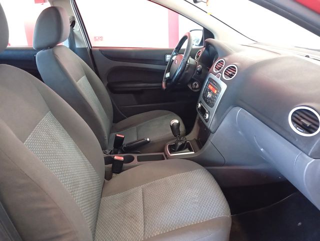 FORD FOCUS 1.6i / 100CV / 2008