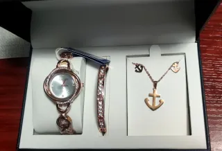 Pack Regalo Mujer: Reloj, Pulsera y Conjunto