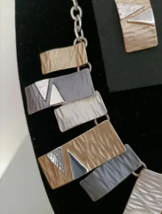 Conjunto con hilos de plata