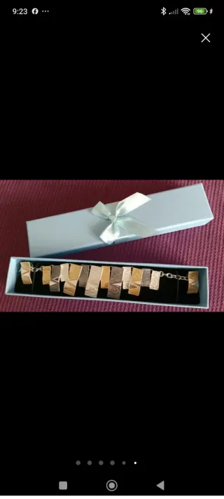 Conjunto con hilos de plata