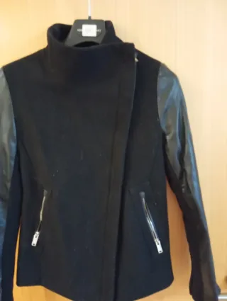 Cazadora polipiel y lana negra