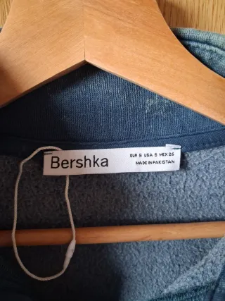 Sudadera Bershka azul efecto lavado Talla S