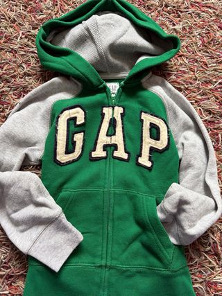Lote 2 Sudaderas Gap Niño Talla 4/5
