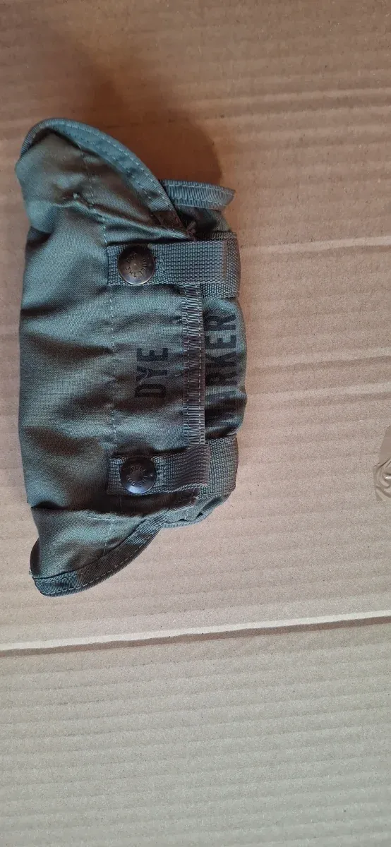 Pouch dye marker 1990s