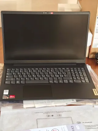 Lenovo V15 G4 AMN Notebook PC Portatile