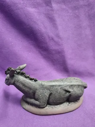 Mula de barro decorativa