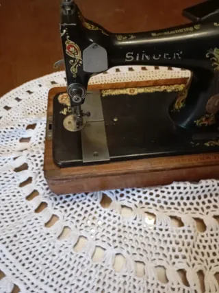 Máquina de coser Singer manual antigua año 1900