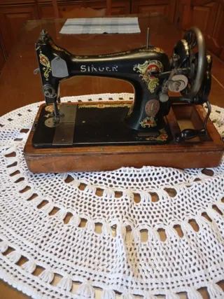 Máquina de coser Singer manual antigua año 1900