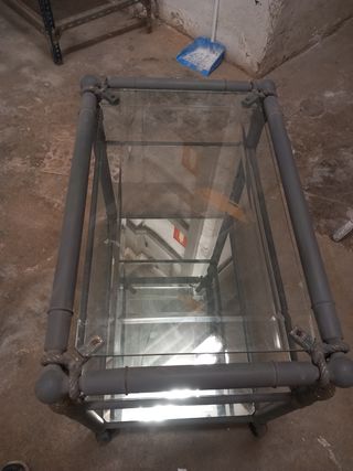 Mesa de TV con ruedas