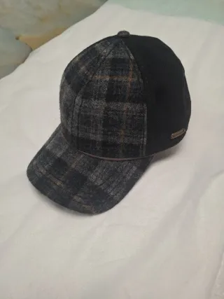Gorra de invierno a cuadros