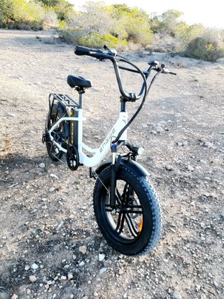 Bicicleta Eléctrica Blanca