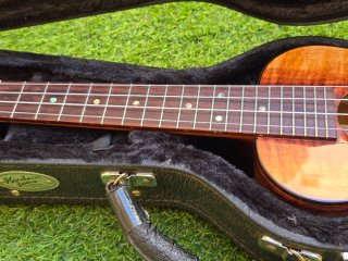 Ukelele Kanilea ISC C Premium Koa + LR Baggs