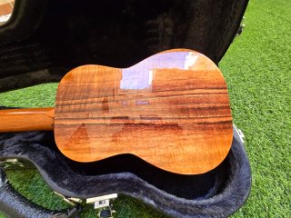 Ukelele Kanilea ISC C Premium Koa + LR Baggs