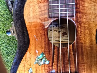 Ukelele Kanilea ISC C Premium Koa + LR Baggs