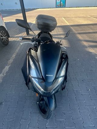 Honda PCX 125 – Año 2023 – 40.000 km – Manta Tucan
