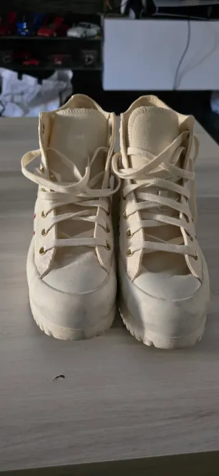 Converse All Star Blancas Corazones Rojos