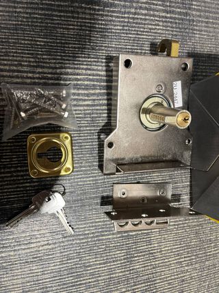 Cerradura de puerta YALE 7-Hn RH