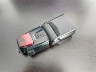 2x Canon Speedlite 580EX + Transmitter ST-E2