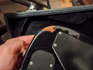 Guitarra eléctrica Ibanez ICT700 con funda