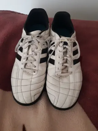 Adidas Botines Blancos y Negros