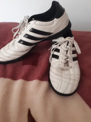Adidas Botines Blancos y Negros
