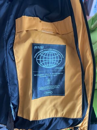 Chaqueta Pull&Bear amarilla y negra