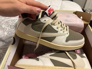 Nike Dunk Low Travis Scott Verde Blanco