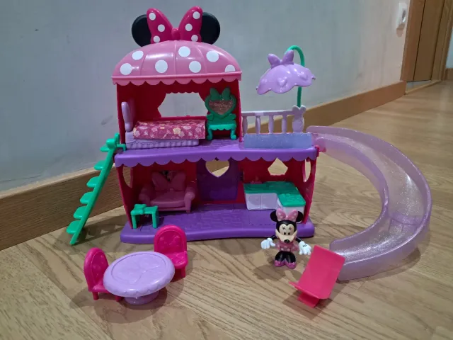 Casa de Minnie Mouse con accesorios